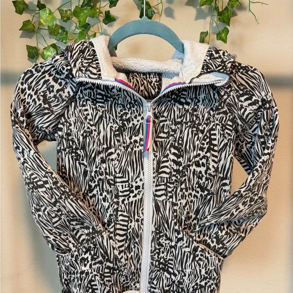 Ivivva Black & White Patterned Zip Hoodie with Sherpa Lining